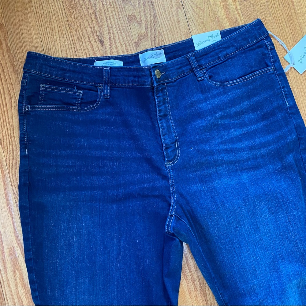 Mid-Rise Skinny Jeans